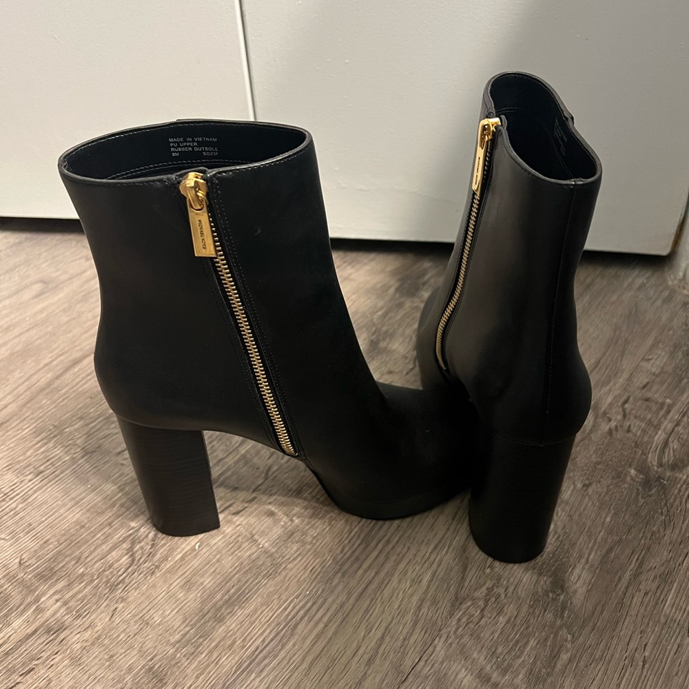 Michael Kors Boots Size 8